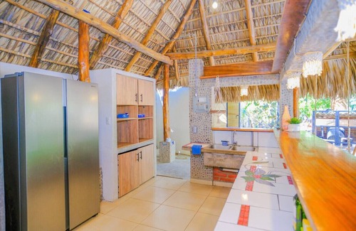 Chiltiupan House | Casa K59 - Walk to Beach