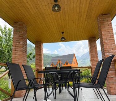 Kazbegi Ski Chalet | Casa KamArea