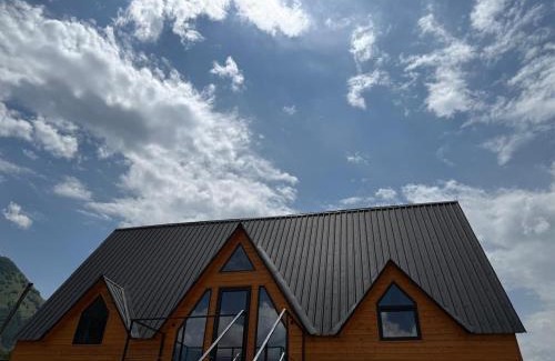 Kazbegi Ski Chalet | Casa KamArea