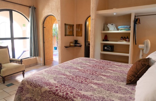 La Paz Bed & Breakfast | Casa Kootenay Waterfront BnB