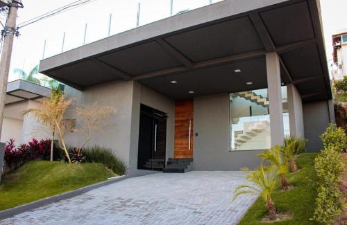 Capitolio House | Casa La Bella Escarpas do Lago