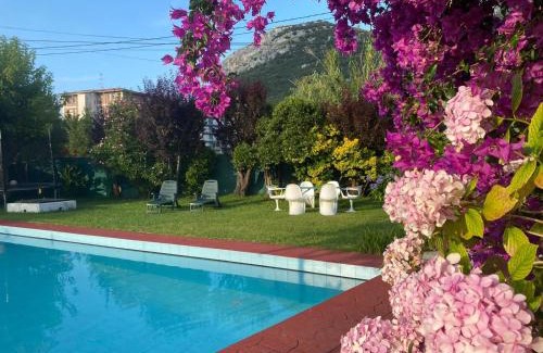 Castro Urdiales House | Casa la Choza, con piscina en la playa de Oriñón