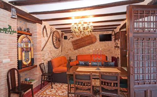 Torremanzanas House | Casa La Maçana