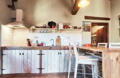 Villamejil House | Casa 'La Madrigata' with Private Terrace, Shared Garden, and Wi-Fi