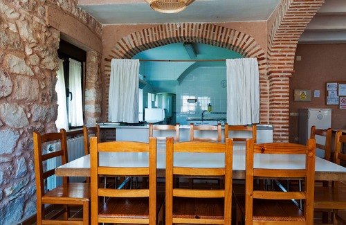 Valdevacas y Guijar House | Casa La Palaina (full rental) for 30 people and large patio.