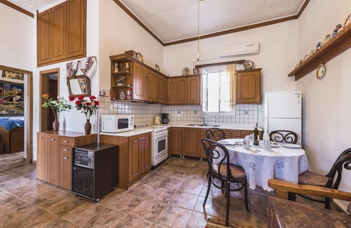 South Rhodes House | Casa La Perla Lachania