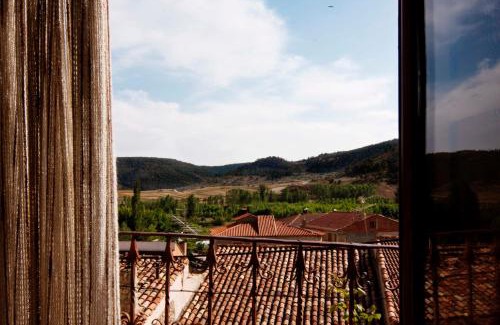 Calomarde House | Casa La Sabina Rural