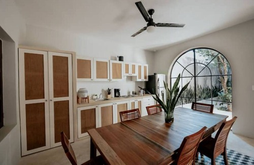 Chichen Itza - Valladolid Apartment | Casa La Sultana: Increíble Casa Nueva con Piscina