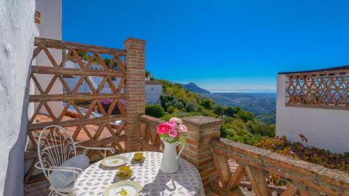 Gaucin Villa | Casa La Tinaja de Gaucin by Ruralidays