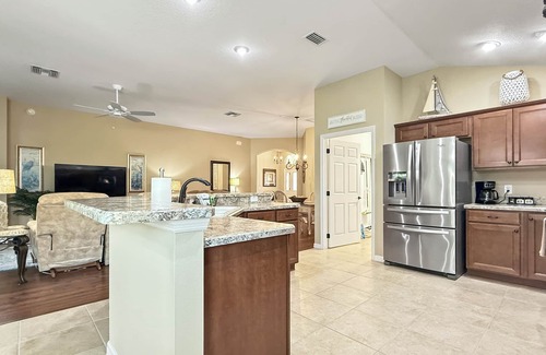 The Villages House | Casa LaBelle Retreat 2/2 prime location - Dog Friendly