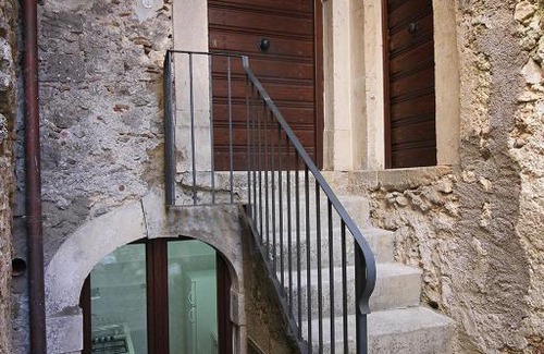 Santo Stefano di Sessanio Apartment | Casa Ladyhawke