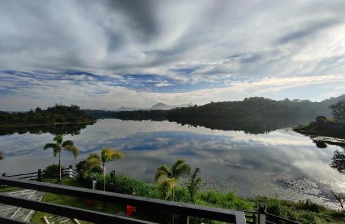 Vayittiri Resort | Casa Lake View Resort Wayanad