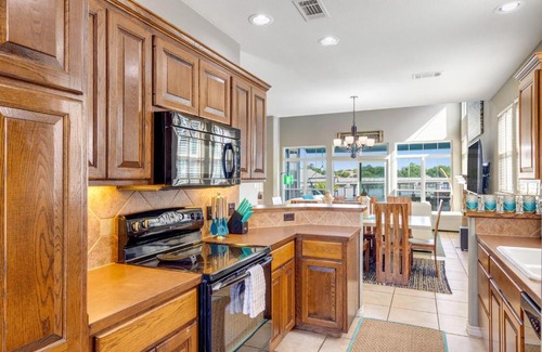 Kingsland House | Casa Lakeside Bliss