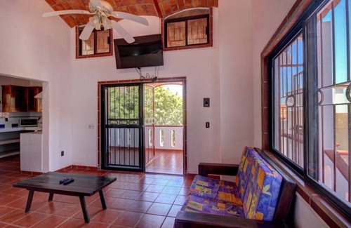 Los Ayala House | Casa las Mariposas Bungalow 5