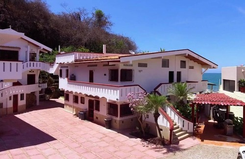 Los Ayala Apartment | Casa las Mariposas Bungalow 9