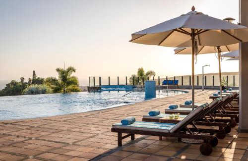 Monte Leon Hotel | Casa León Royal Retreat