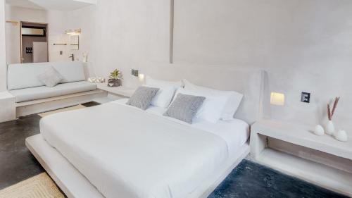 Santa Maria Apartment | Casa Leah Puerto Escondido - Premium Seaside Getaway in Zicatela Luxury Boutique Stay - with 2 Outdoor Pools - Steps To The Beach and La Punta - 2