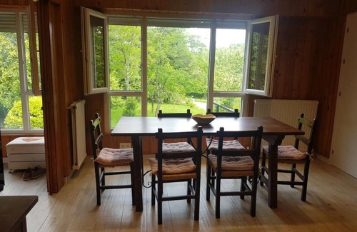 Oiartzun Villa | Casa Lekutxoa con amplio jardín cerca de San Sebastián