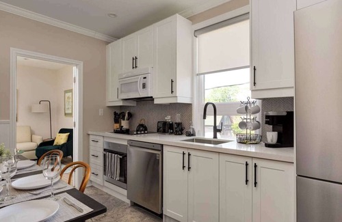 Leslieville Hotel | Casa Leslieville - 2BR Suite with LRG Patio!