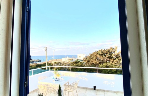 Torre Santa Sabina House | Casa Libellula Private Suite Sea View & Starlink wifi