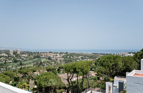Nueva Andalucia Apartment | Casa Libertad - 4bd duplex with panoramic views!