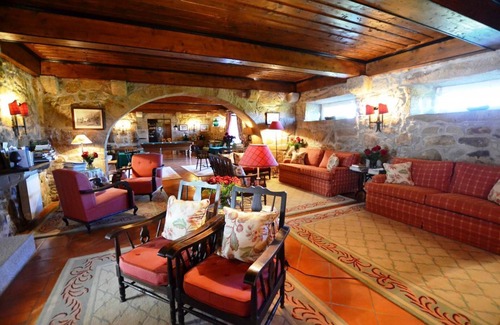 Cossourado Villa | Casa Ligia - Ten Bedroom Villa, Sleeps 23