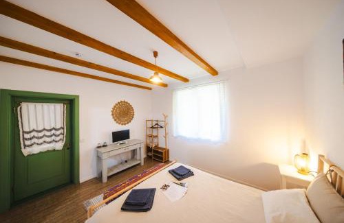 Colti Bed & Breakfast | CASA LILA