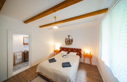 Colti Bed & Breakfast | CASA LILA