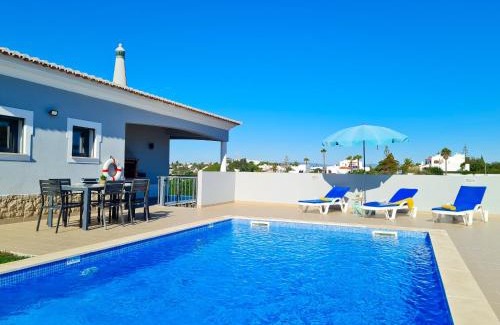 Carvoeiro House | Casa Limão - Private Pool - Beach & Center (650m)