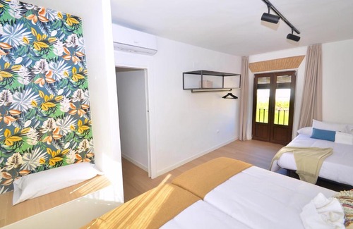 Beiro Villa | Casa Limon Patio y Parking