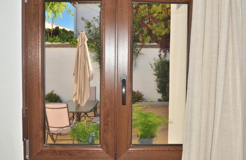 Beiro Villa | Casa Limon Patio y Parking
