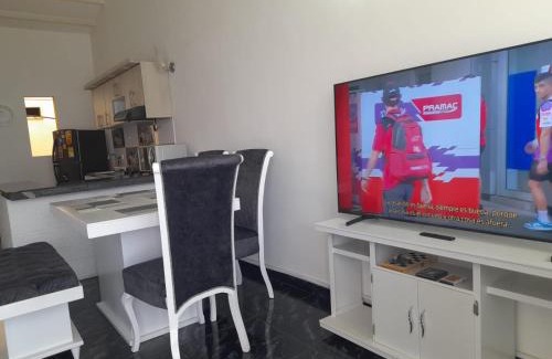Cartago House | Casa limonar