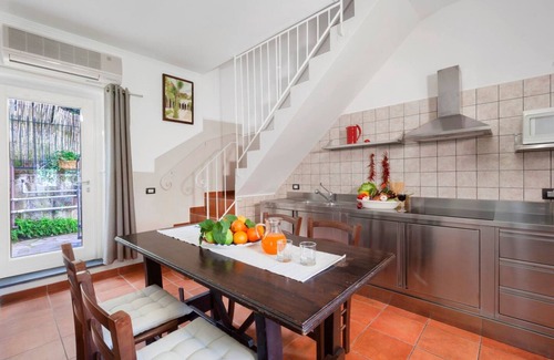 Sorrento Ski Chalet | Casa Limoneto with shared pool