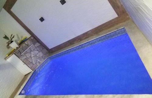 Florida House | Casa Linda e Aconchegante com Piscina -Aquecimento Solar o Ano Todo Perto da Praia