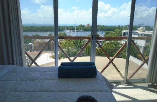 Isla Mujeres Apartment | Casa Linda Isla Loft- Ocean View- Shared Pool