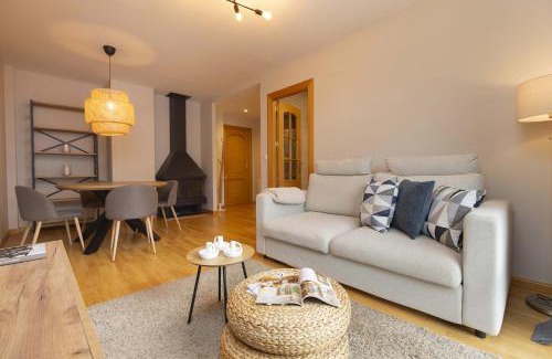 El Pueyo de Jaca Apartment | Casa Lluna by BeValle