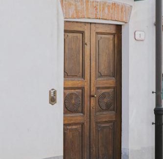 La Morra Apartment | Casa Lobe - Charming apartment in village centre