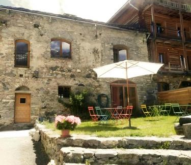 Molines-en-Queyras Bed & Breakfast | CASA-Lodge Lili pour 2 personnes