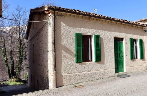 Bolognola House | Casa Lola a Lovely 3-Bed House in Bolognola