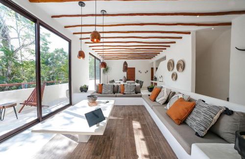 Bacalar House | Casa Lole Amazing Views, Rooftop, Jacuzzi, Terrace and Private Pier