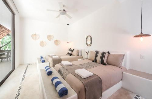 Bacalar House | Casa Lole Amazing Views, Rooftop, Jacuzzi, Terrace and Private Pier