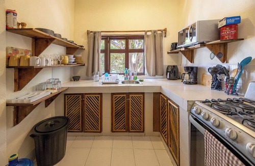 Loreto House | Casa Loreta (Sleeps 12, close sea)