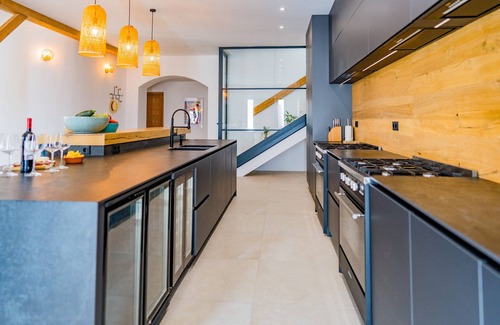 La Alqueria Villa | Casa Lua Galera - Casa Rural de Lujo con 2 Piscinas, spa y Vistas Espectaculares