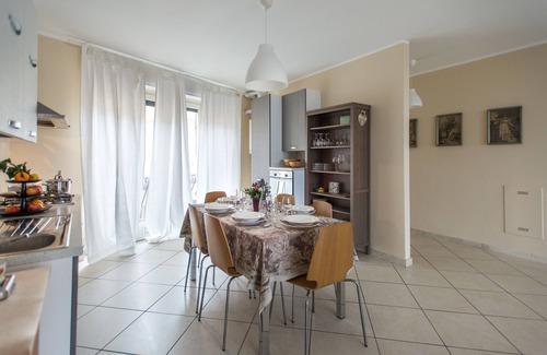 Sirmione Apartment | Casa Luca, Sirmione historic center