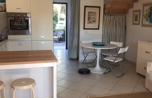 Porto Pino House | Casa Lulu, cottage with garden a few steps from the beach