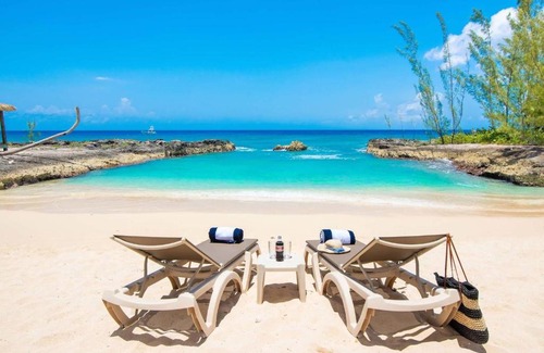 George Town House | Casa Luna 4 by Grand Cayman Villas & Condos