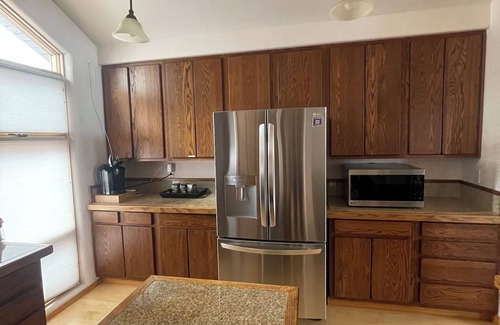 Los Alamos House | Casa Luna - Executive Lodging with Mountain Views ~5 min from LANL