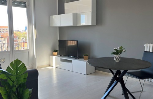 Acquabella House | Casa Luna M4 - Argonne 6 minutes from the center