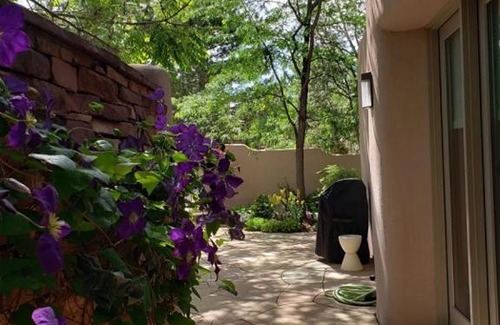 Historic Eastside House | Casa Lunar