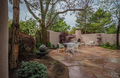 Historic Eastside House | Casa Lunar